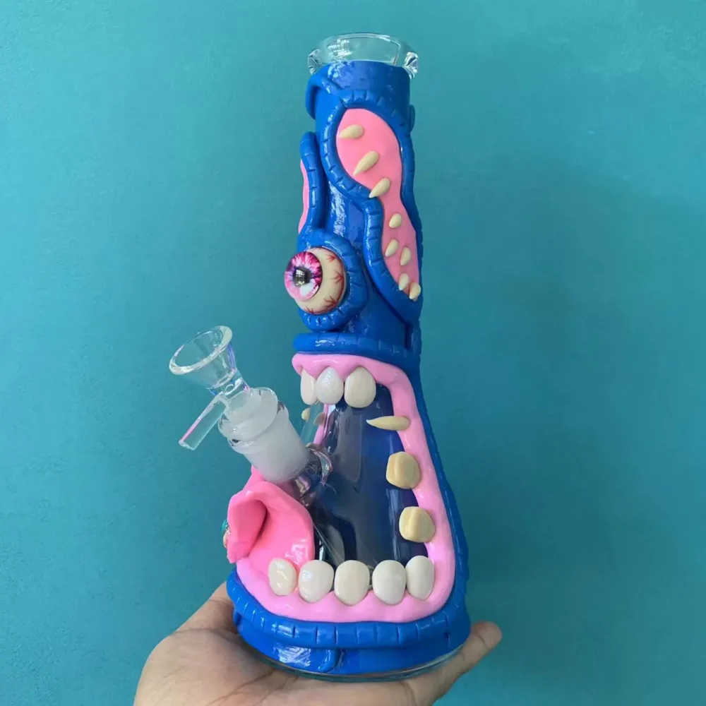 Bongs with monster expressions